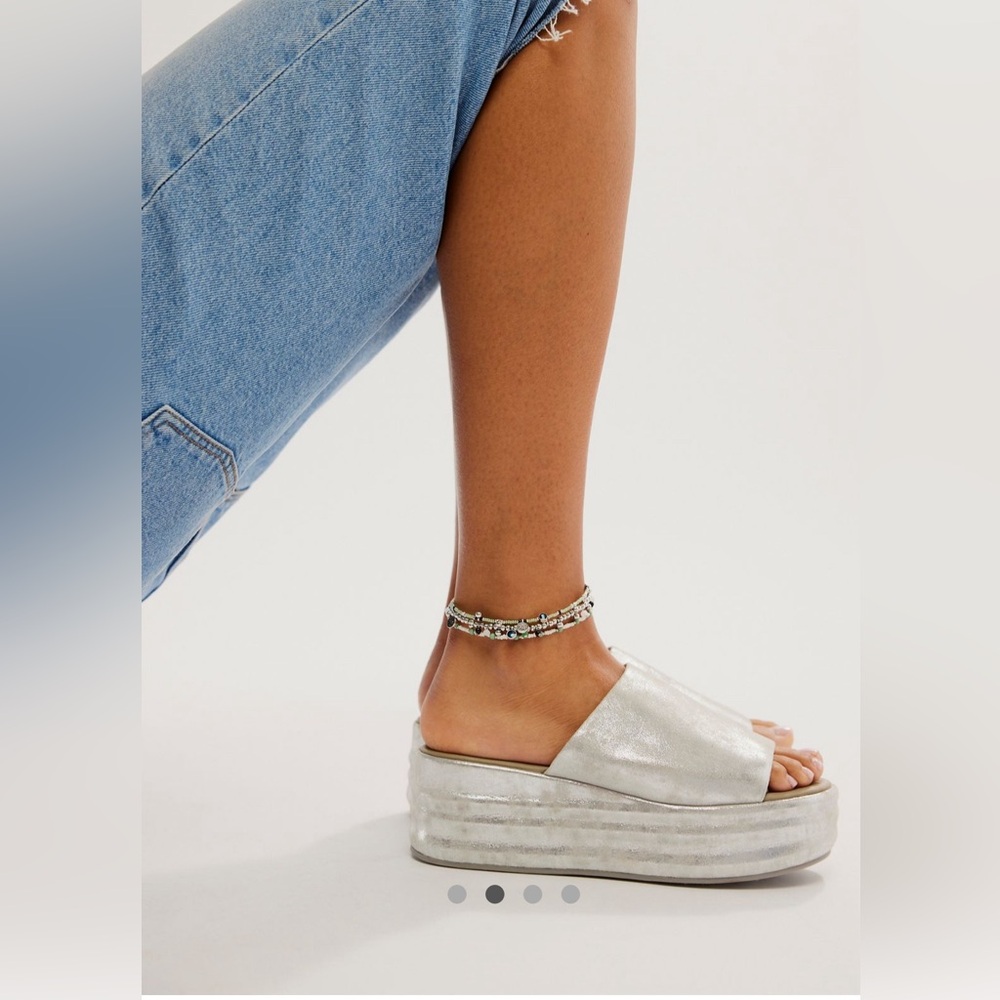🩶 Harbor Flatform Sandals